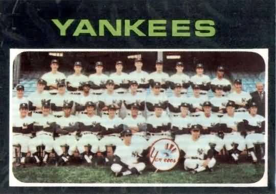 71T 543 Yankees Team.jpg